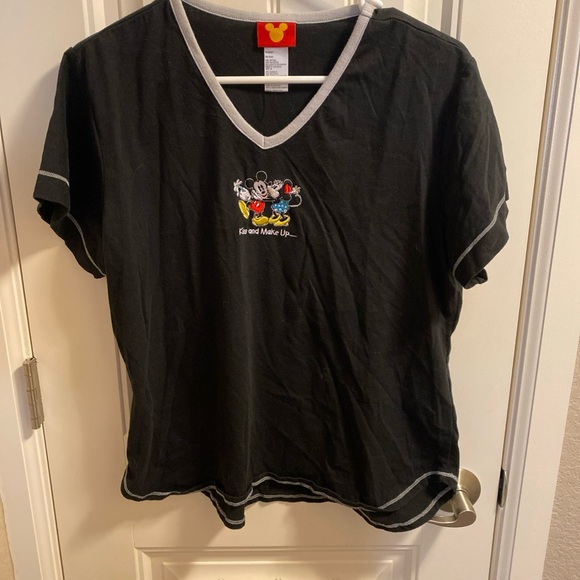 Disney M Top Sleep Wear Pajama Top Black Mickey Minnie Mouse Kiss Ringer T Shirt - Picture 1 of 6